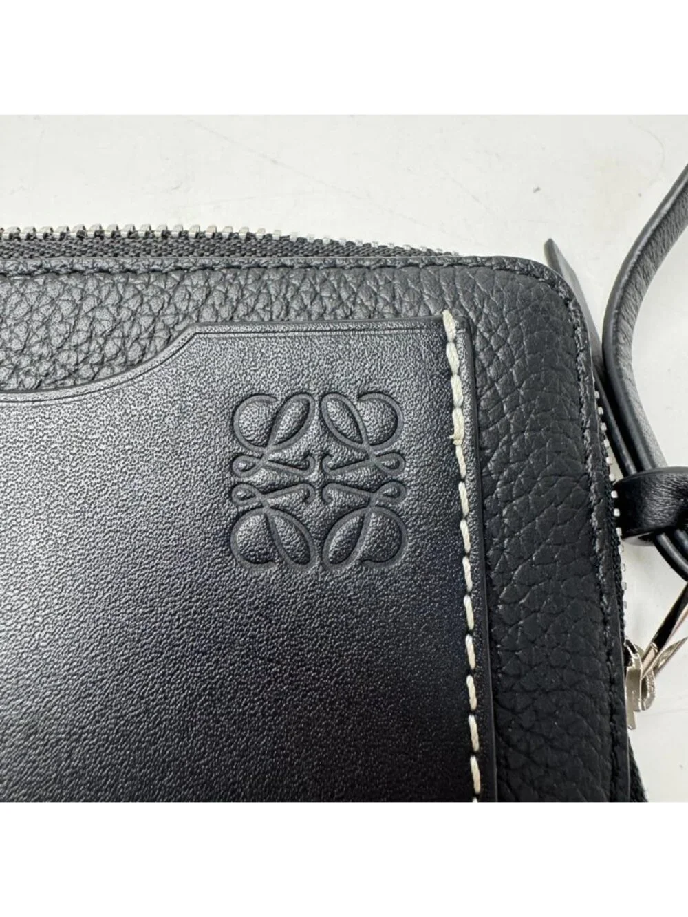 Loewe Anagram L-shaped Zipper Coin Purse Card Case Black